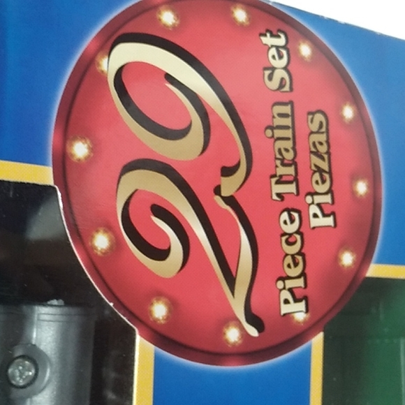 EZTEC Battery Operated North Pole Express 29 Piece 2020 Train Set - Picture 6 of 16